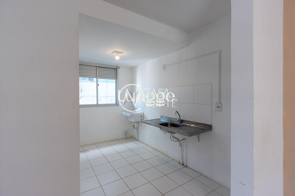 Apartamento à venda com 2 quartos, 46m², 1 vaga, Rua Atílio Supertti no bairro Vila Nova em Porto Alegre