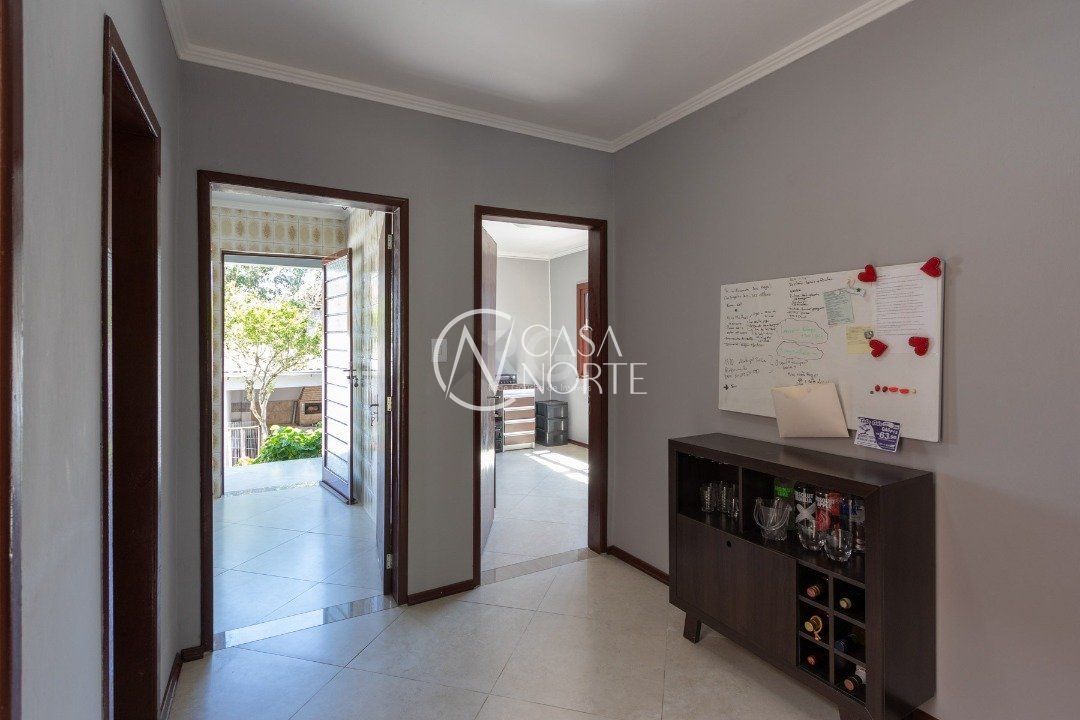 Casa à venda com 4 quartos, 110m², 1 suíte, 3 vagas, Rua Antônio Joséphino Perrone no bairro Espírito Santo em Porto Alegre