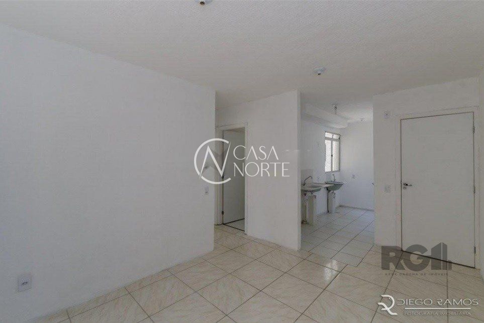 Apartamento à venda com 2 quartos, 40m², 1 vaga, Avenida Francisco Silveira Bitencourt no bairro Sarandi em Porto Alegre