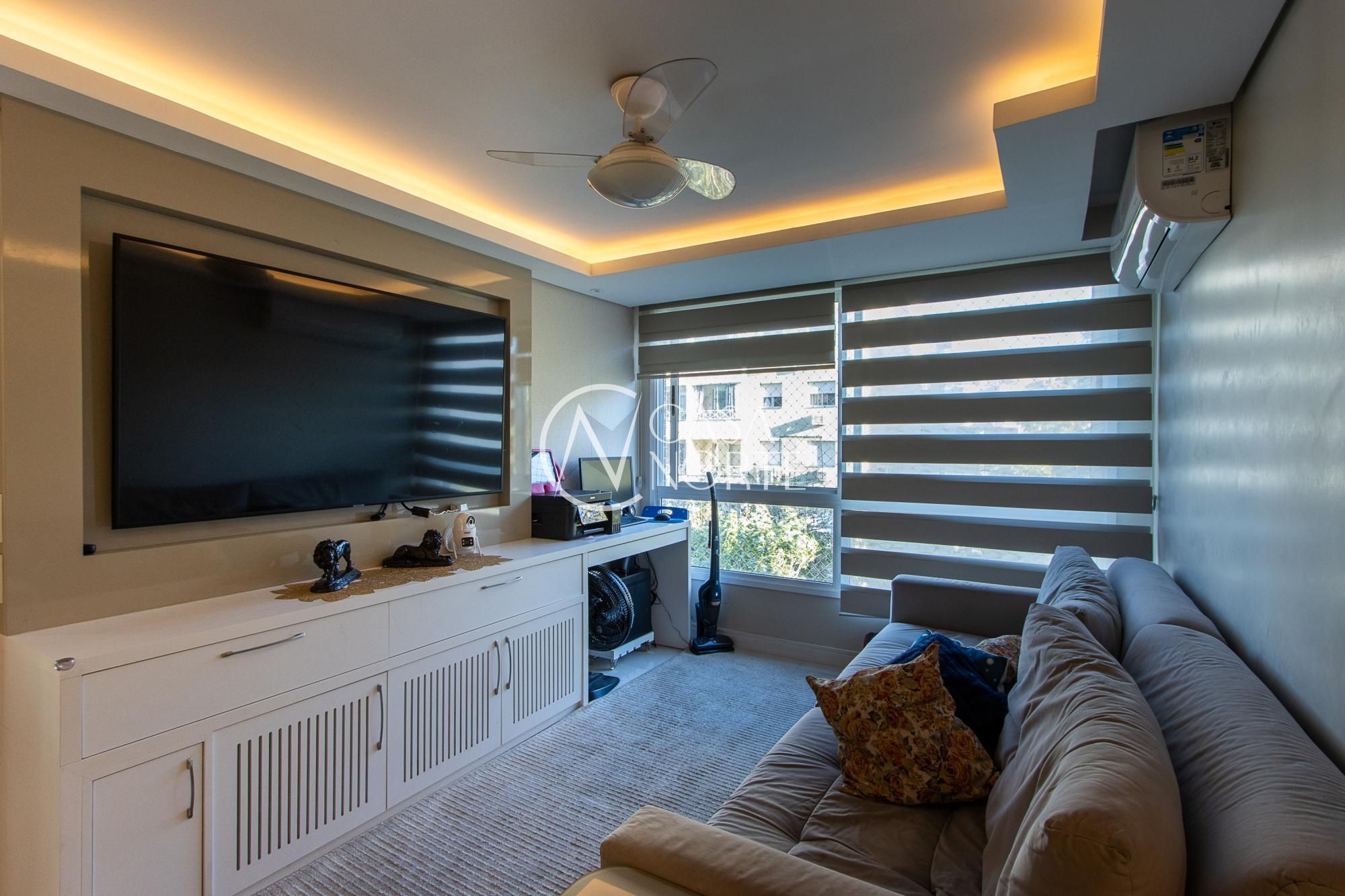 Apartamento à venda com 2 quartos, 60m², 1 vaga, Rua Coronel Deusdedit Paiva Bueno no bairro Cavalhada em Porto Alegre