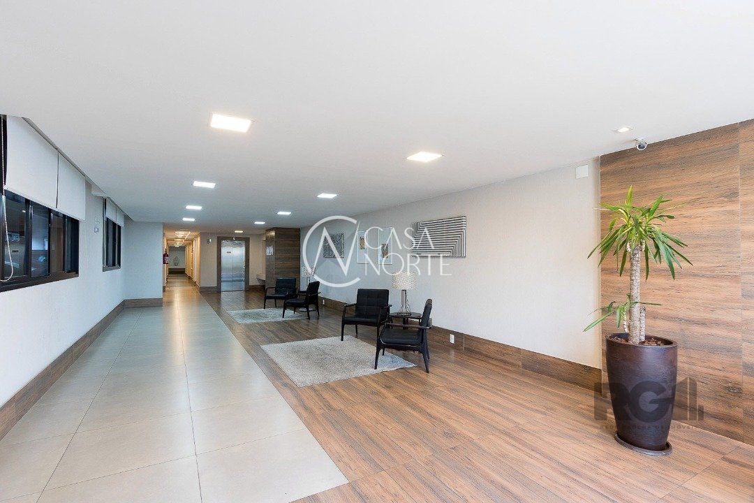 Duplex à venda com 3 quartos, 128m², 1 suíte, 3 vagas, Rua Coronel Claudino no bairro Cristal em Porto Alegre