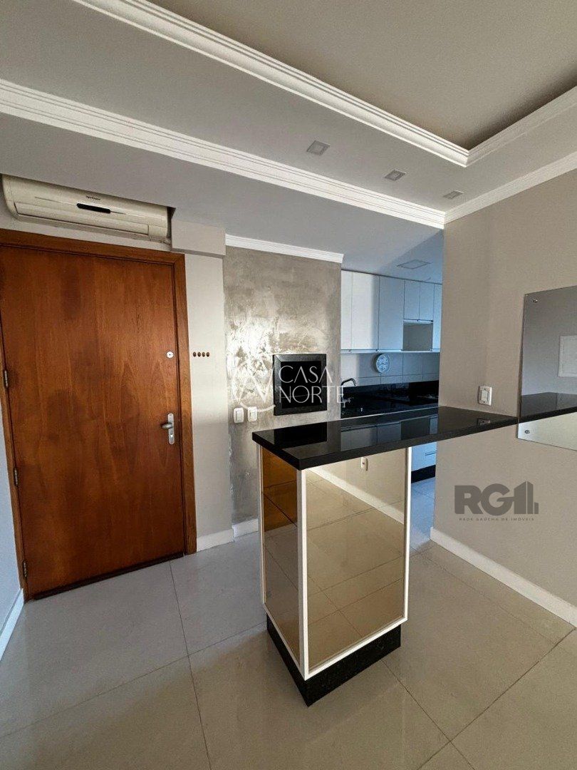 Apartamento à venda com 2 quartos, 66m², 1 vaga, Rua Tamandaré no bairro Camaquã em Porto Alegre