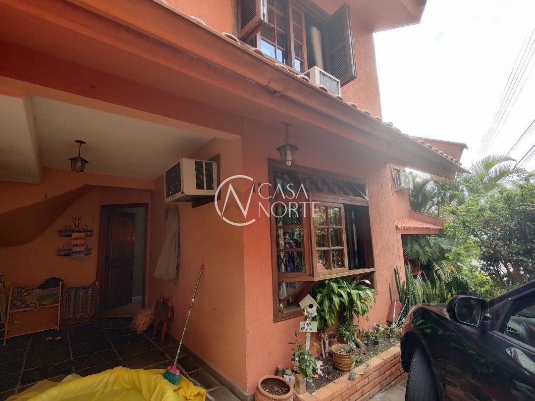 Casa de Condomínio à venda com 4 quartos, 196m², 1 suíte, 2 vagas, Rua Dom Vital no bairro Glória em Porto Alegre