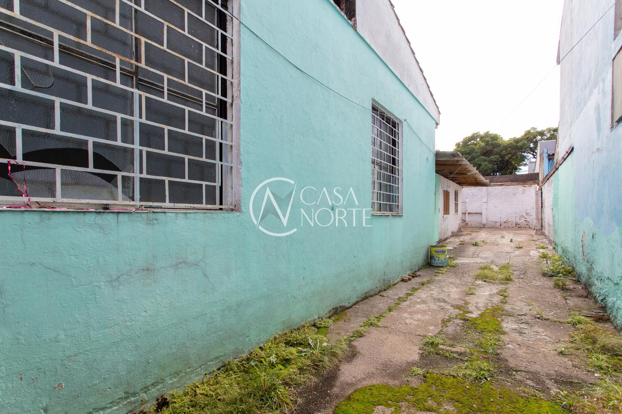Casa à venda com 2 quartos, 65m², 2 vagas, Rua Fábio de Barros no bairro Nonoai em Porto Alegre