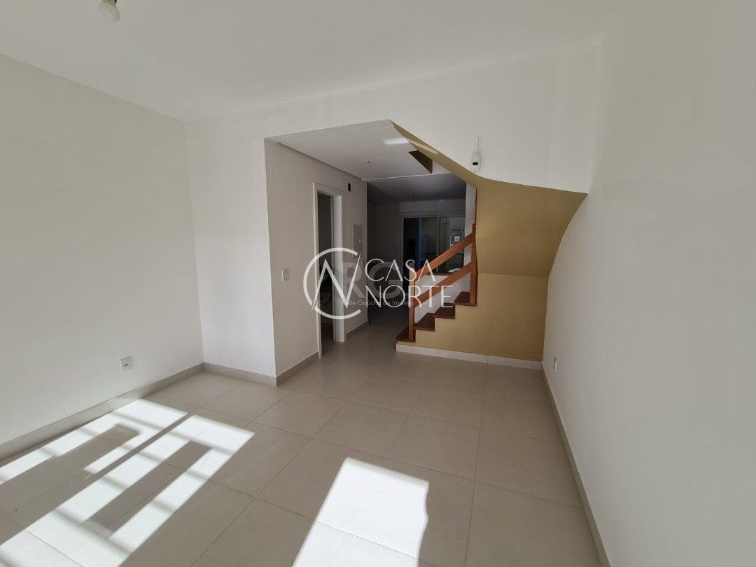 Casa à venda com 3 quartos, 133m², 3 suítes, 1 vaga, Rua Nestor José Nitschke no bairro Guarujá em Porto Alegre
