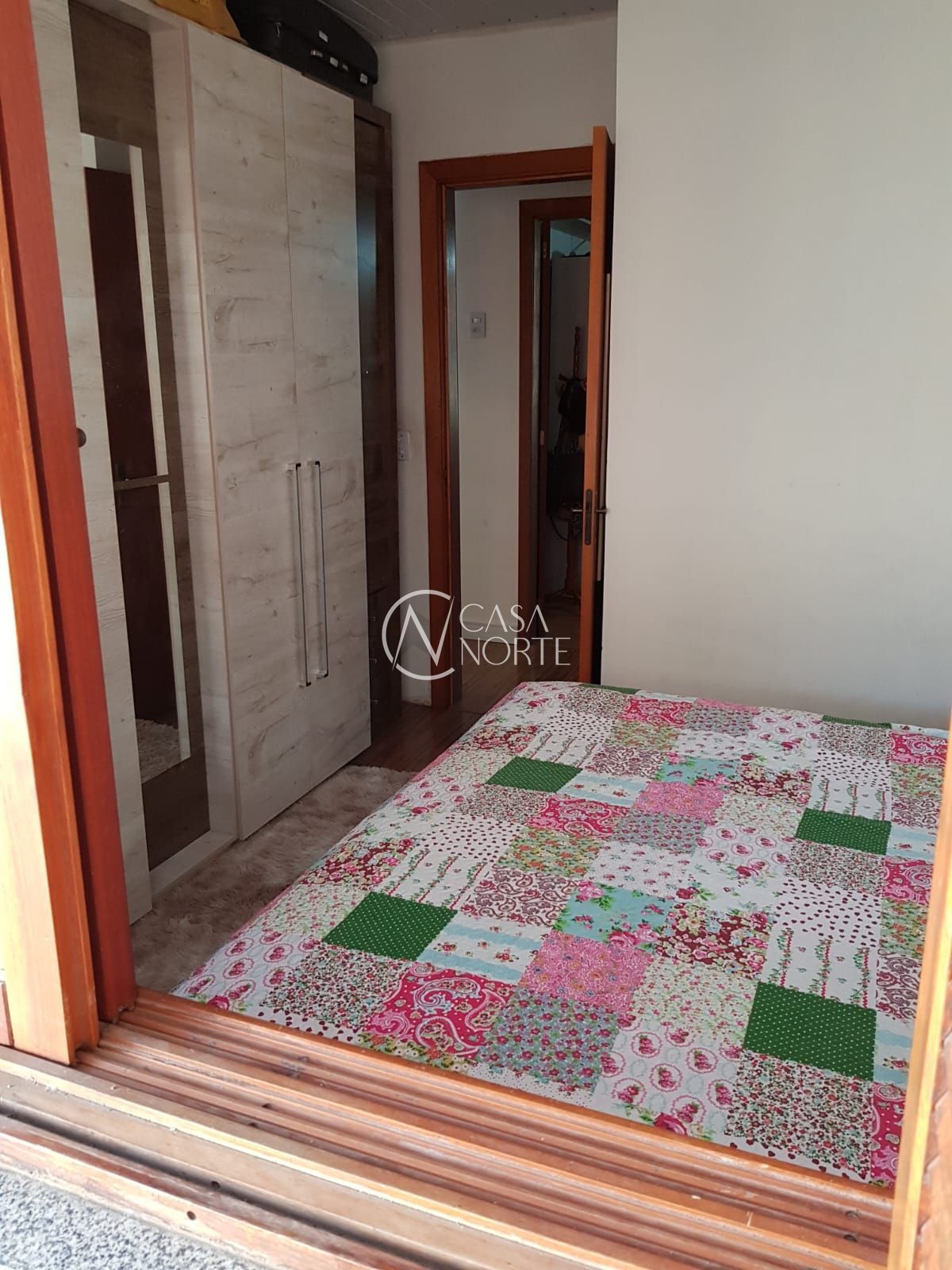 Casa à venda com 2 quartos, 46m², 1 vaga, Rua João Pinheiro Machado no bairro Hípica em Porto Alegre