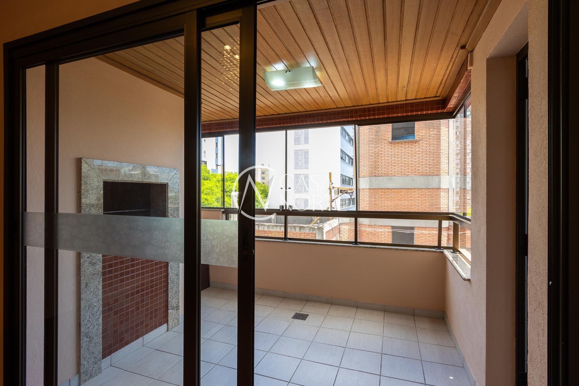 Apartamento à venda com 3 quartos, 118m², 1 suíte, 2 vagas, Rua Costa no bairro Menino Deus em Porto Alegre