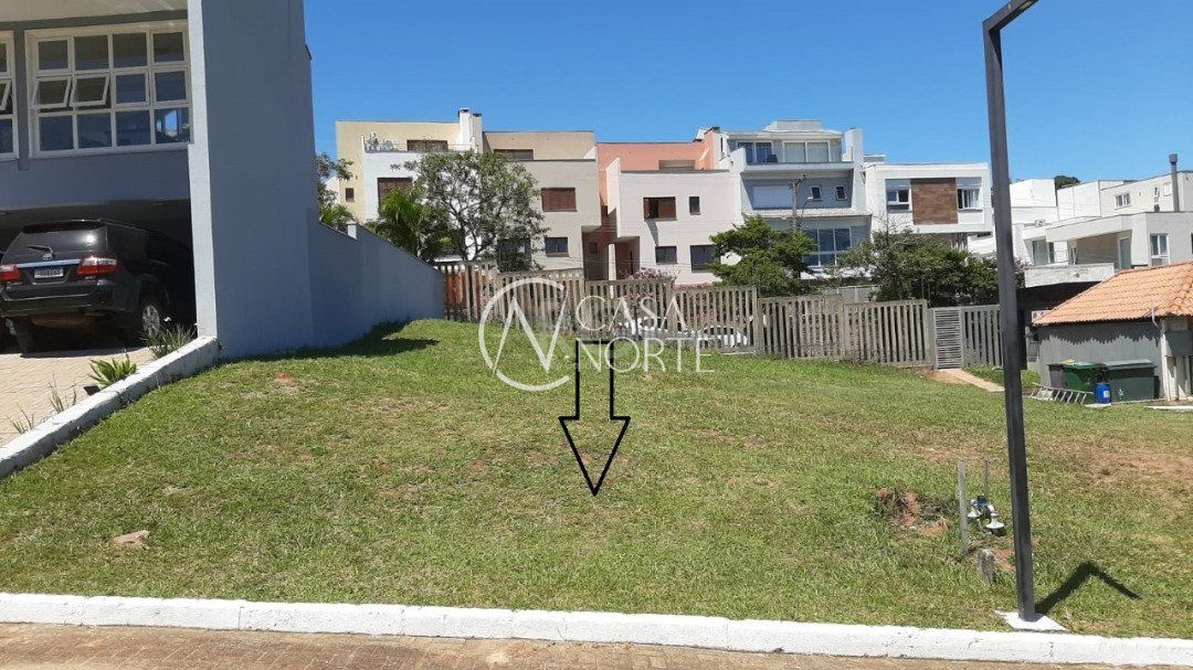 Terreno à venda  com 305m², Rua Adriano Pereira da Silva no bairro Vila Nova em Porto Alegre