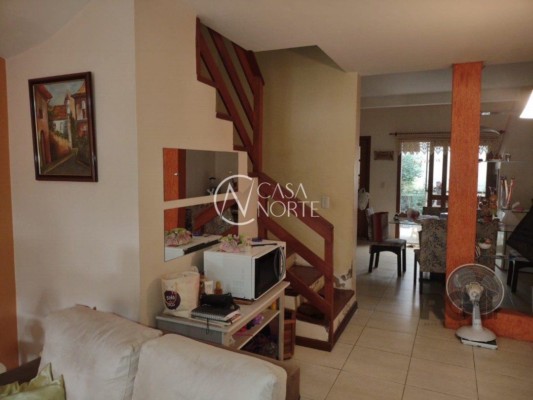 Sobrado à venda com 2 quartos, 128m², 1 suíte, 2 vagas, Rua Giobatta Giuseppe Petracco no bairro Vila Nova em Porto Alegre