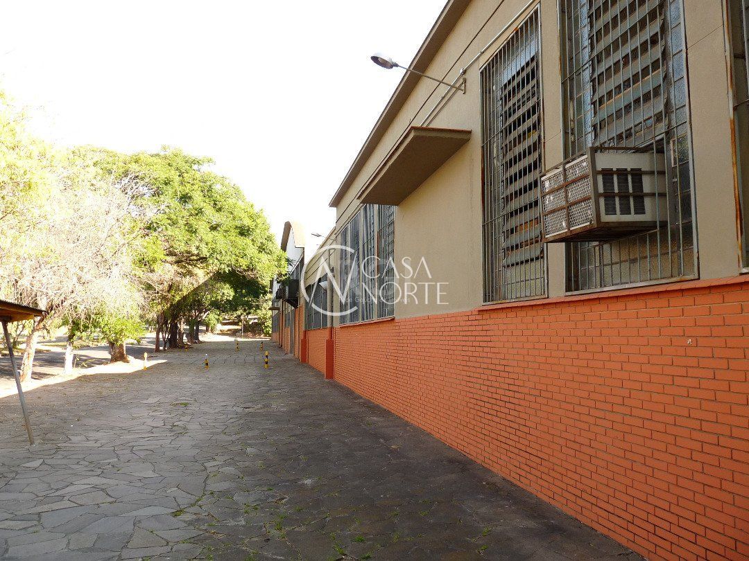 Pavilhão à venda , 5686m², Rua Engenheiro Ubatuba de Faria no bairro Sarandi em Porto Alegre