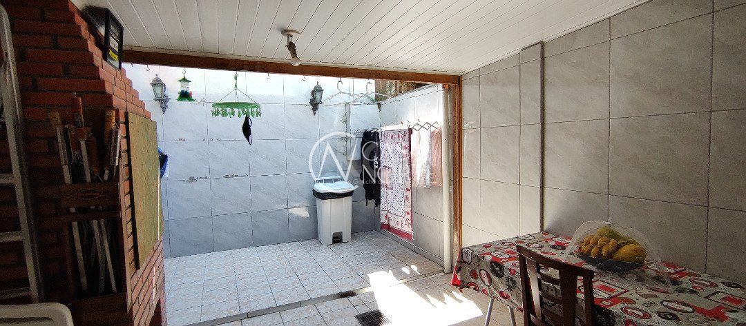 Casa de Condomínio à venda com 2 quartos, 85m², 1 vaga, Avenida Juca Batista no bairro Hípica em Porto Alegre