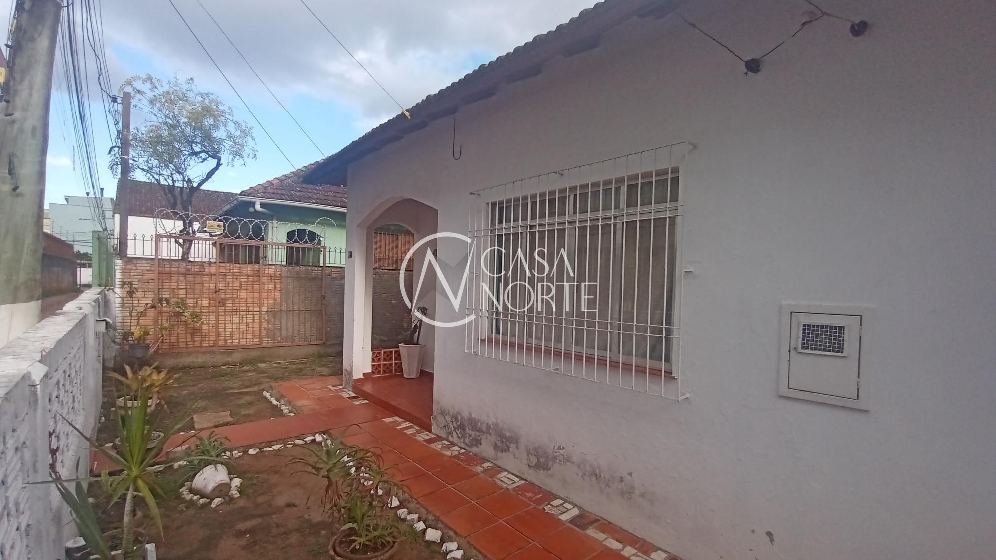 Casa à venda com 2 quartos, 120m², 1 vaga, Rua São Joaquim no bairro Glória em Porto Alegre