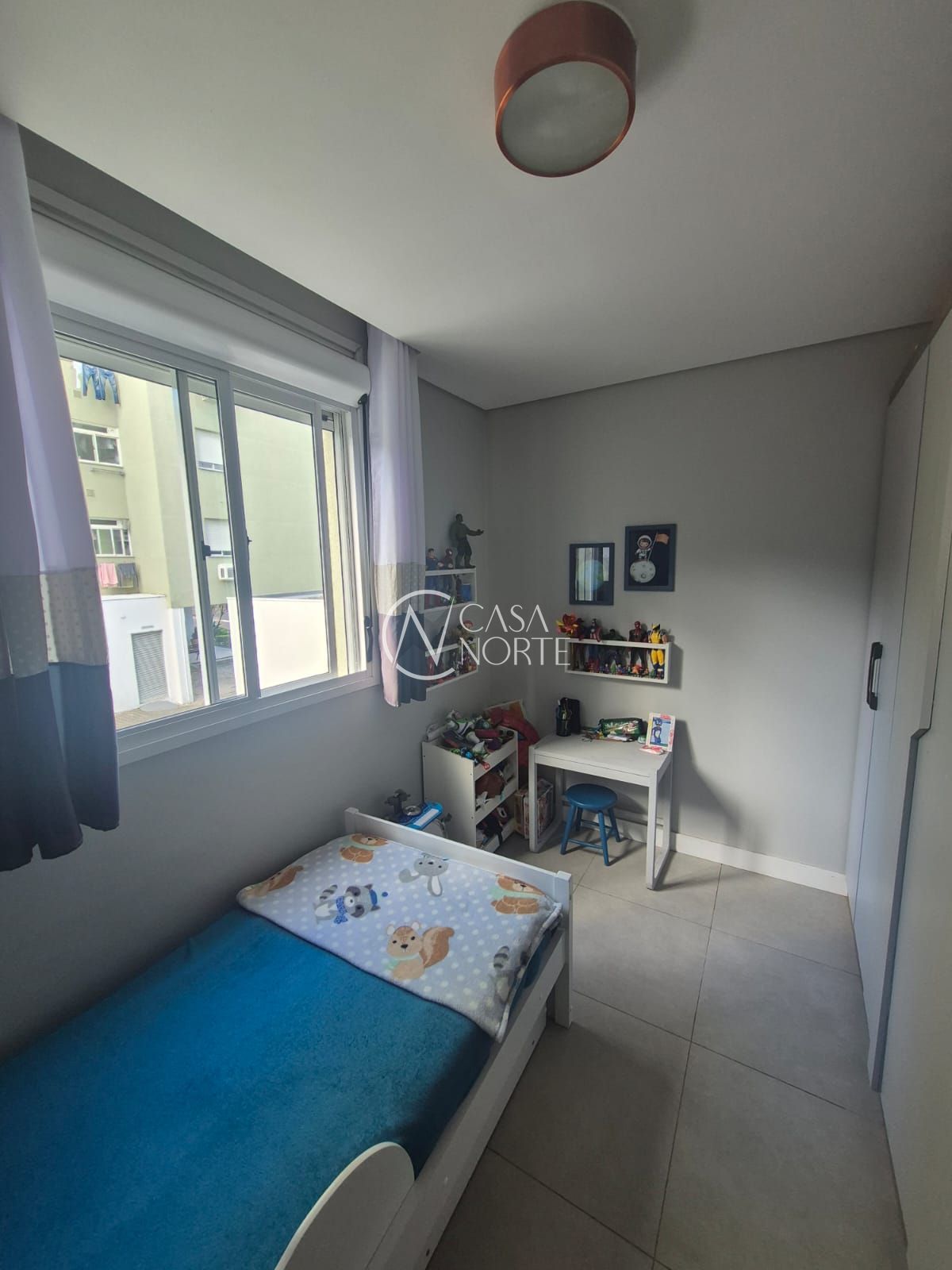 Apartamento à venda com 2 quartos, 64m², 1 vaga, Rua Xavier da Cunha no bairro Nonoai em Porto Alegre