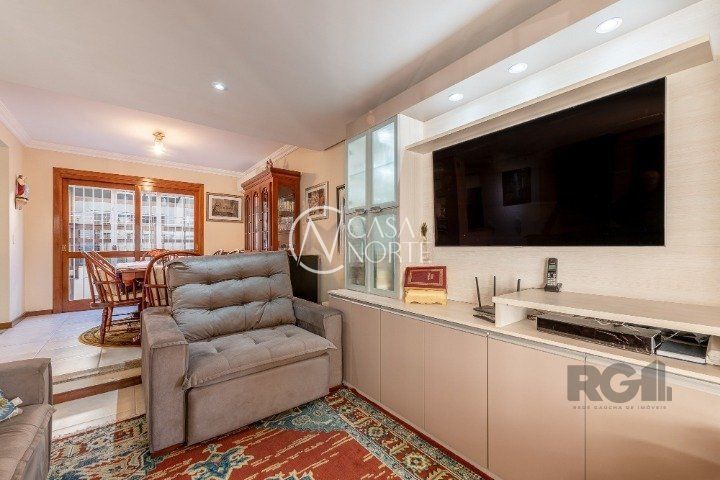 Casa de Condomínio à venda com 3 quartos, 250m², 1 suíte, 2 vagas, Rua Landel de Moura no bairro Tristeza em Porto Alegre