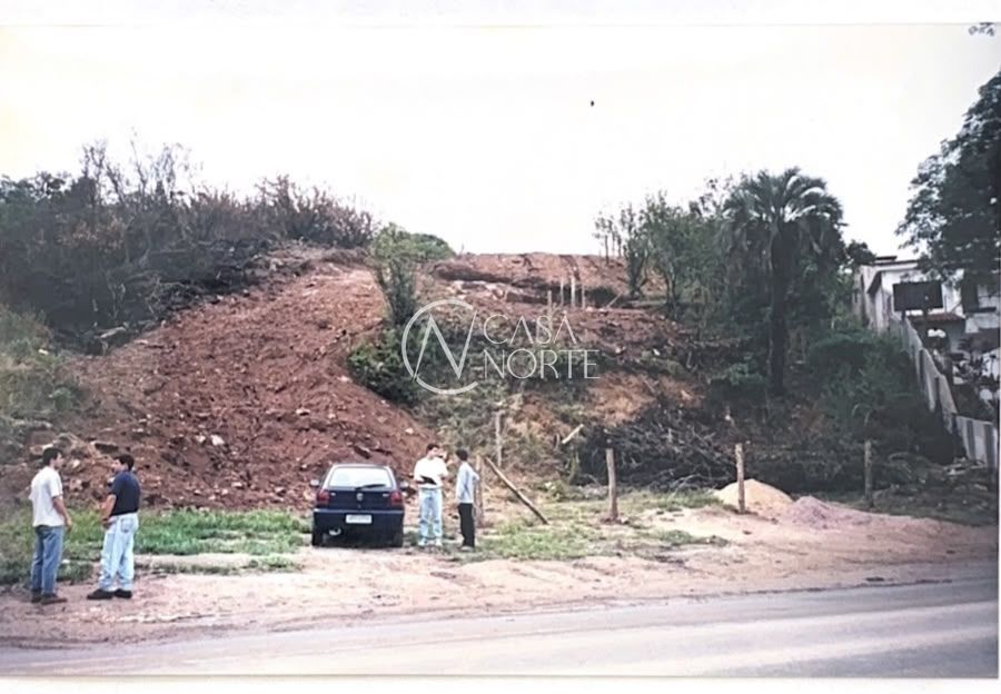 Terreno à venda  com 2000m², Avenida Vicente Monteggio no bairro Cavalhada em Porto Alegre