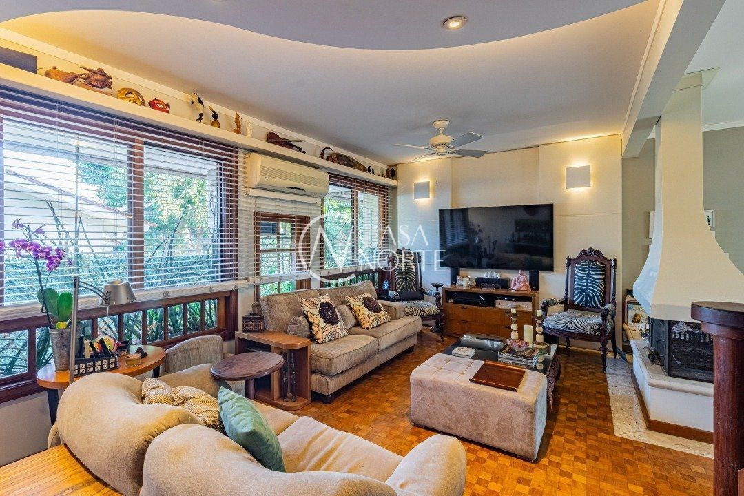 Casa de Condomínio à venda com 4 quartos, 246m², 1 suíte, 2 vagas, Rua Ernesto Paiva no bairro Tristeza em Porto Alegre