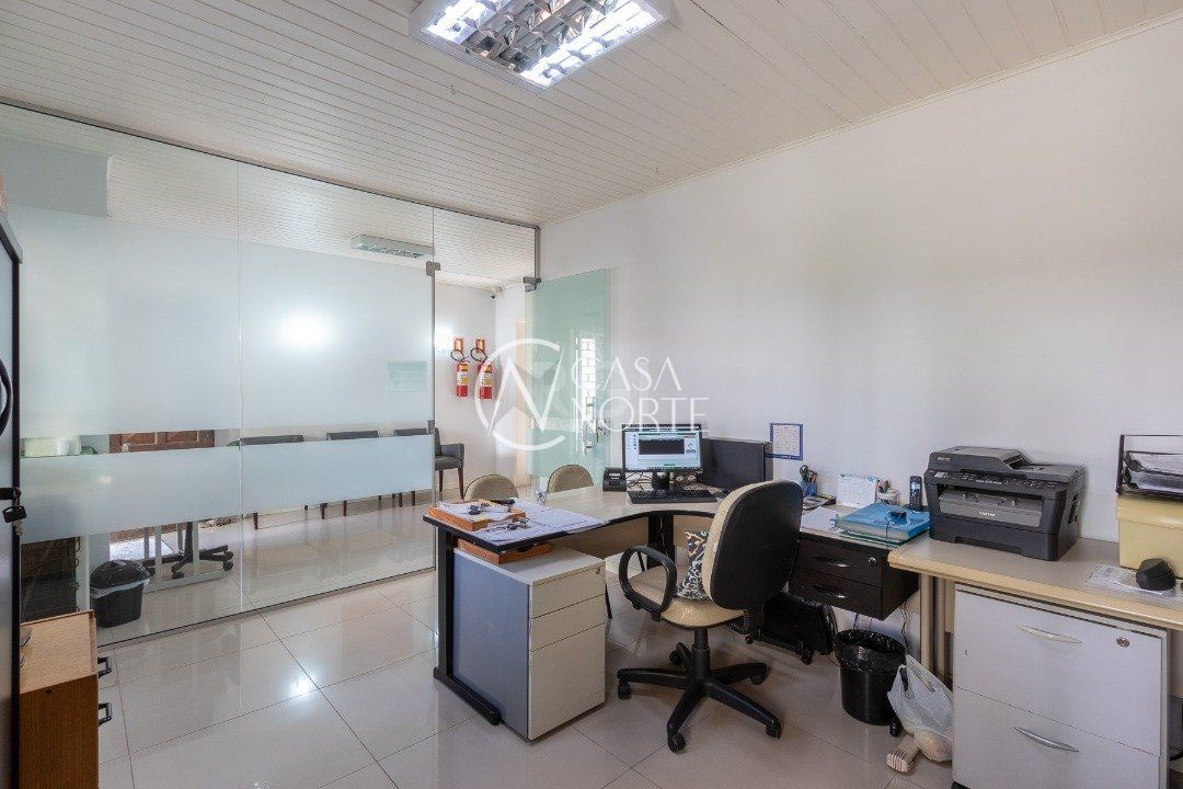 Casa à venda com 5 quartos, 199m², 15 vagas, Rua General Rondon no bairro Tristeza em Porto Alegre