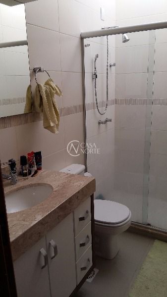 Casa à venda com 3 quartos, 96m², 1 suíte, 2 vagas, Rua Canisio Binsfeld no bairro Hípica em Porto Alegre