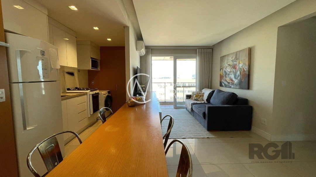 Apartamento à venda com 2 quartos, 76m², 1 suíte, 2 vagas, Rua Gutemberg no bairro Petrópolis em Porto Alegre