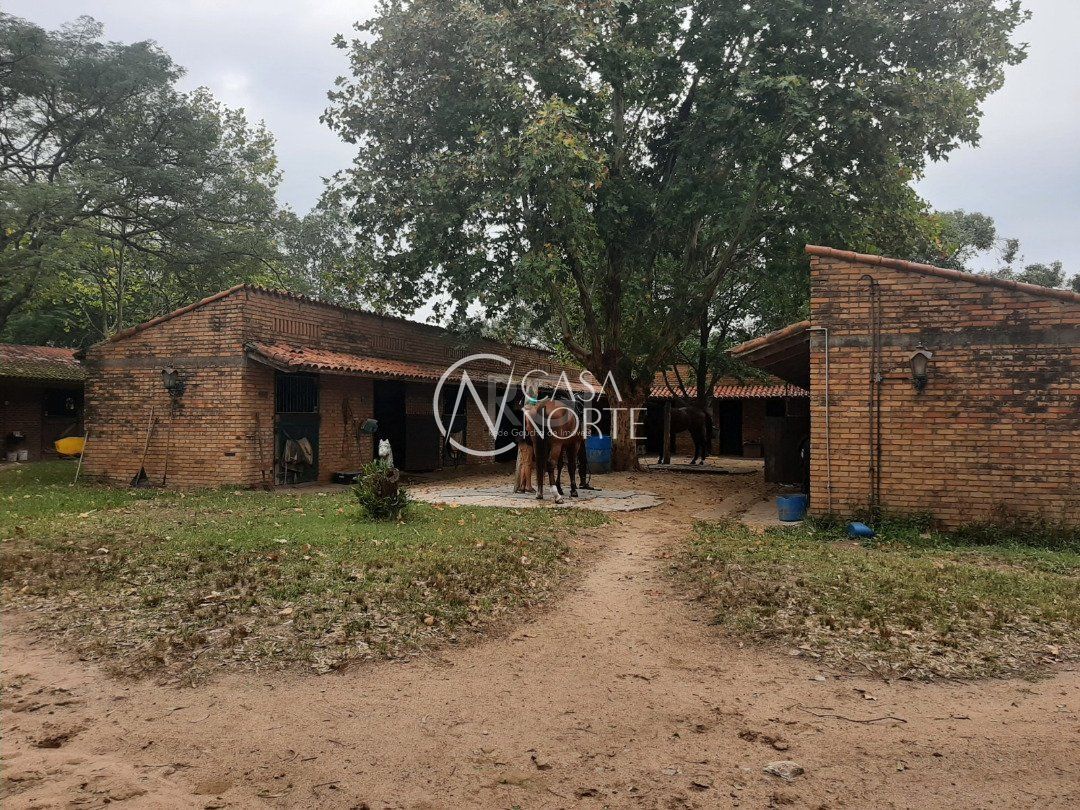 Sítio à venda , 120217m², Avenida Edgar Pires de Castro no bairro Lageado em Porto Alegre