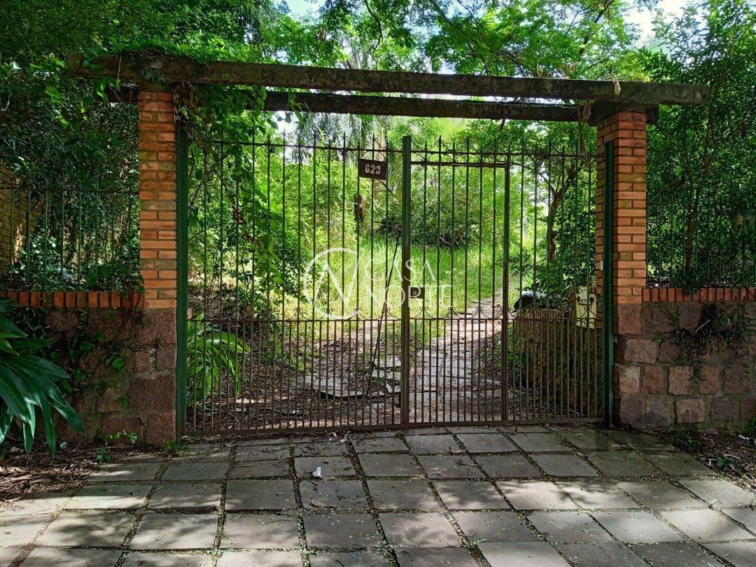 Casa à venda com 3 quartos, 305m², 1 suíte, 4 vagas, Avenida Jacuí no bairro Cristal em Porto Alegre