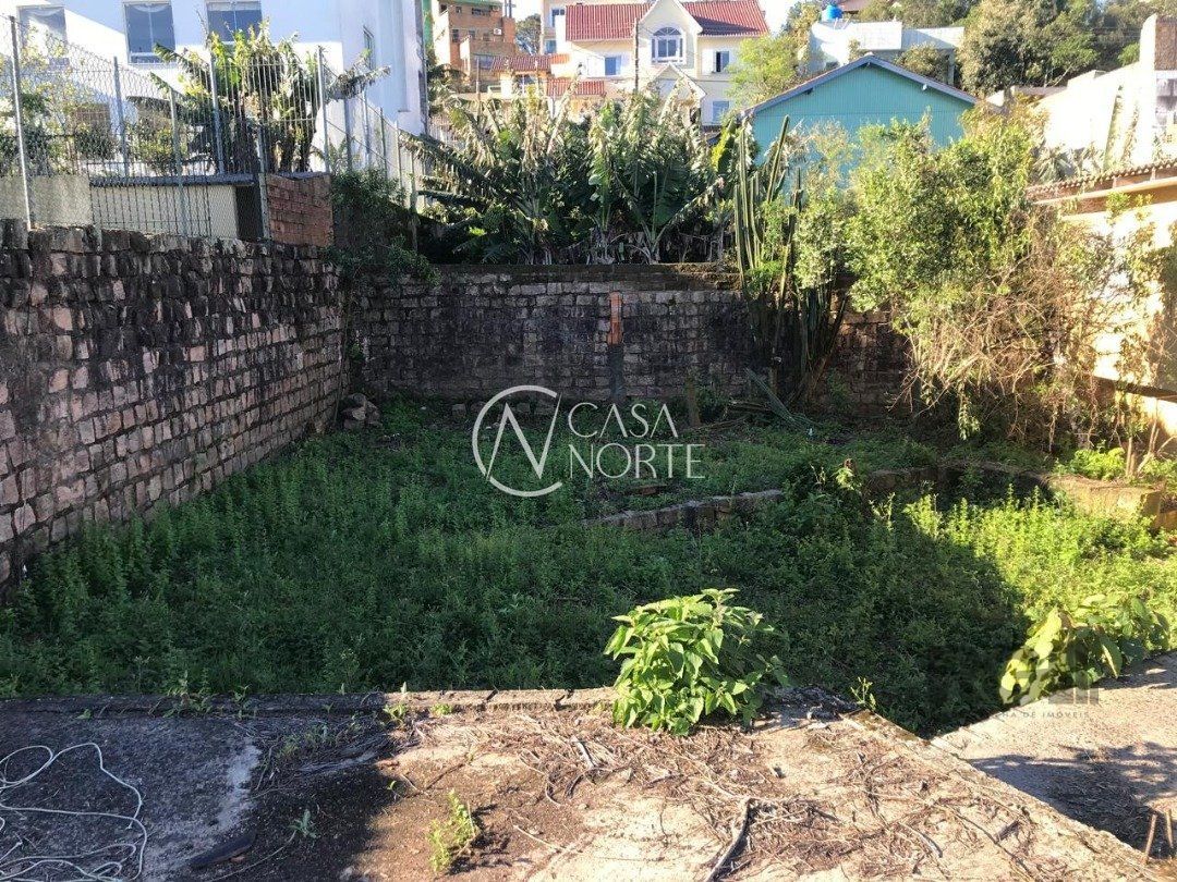 Terreno à venda  com 580m², Rua Deputado Astério de Mello no bairro Teresópolis em Porto Alegre