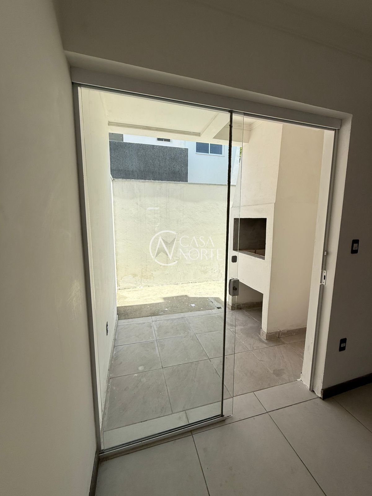 Casa de Condomínio à venda com 3 quartos, 230m², 1 suíte, 2 vagas, Rua Coronel Timóteo no bairro Camaquã em Porto Alegre