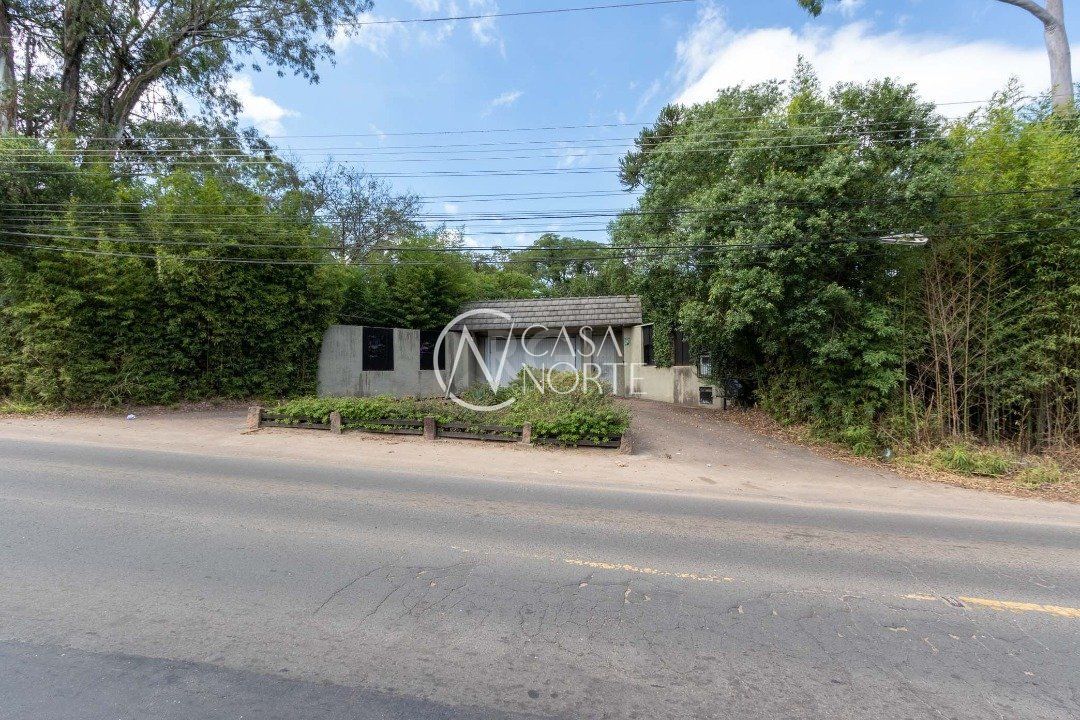 Sítio à venda com 3 quartos, 504m², 4 vagas, Rua Doutor Sarmento Barata no bairro Belém Velho em Porto Alegre