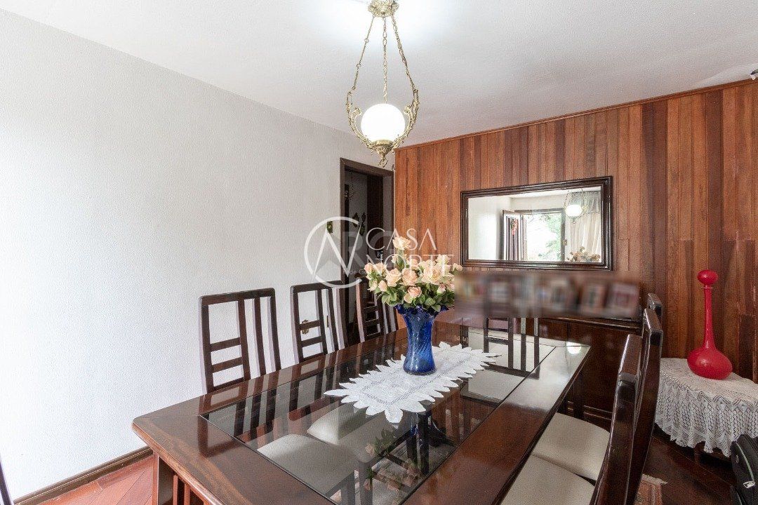 Casa à venda com 3 quartos, 200m², 1 suíte, 1 vaga, Rua Hermann Aeckerle no bairro Aberta dos Morros em Porto Alegre