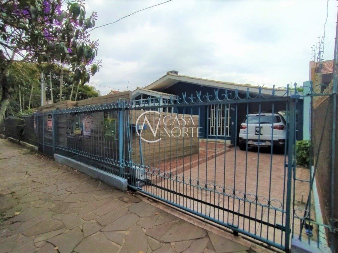 Casa à venda com 4 quartos, 150m², 3 suítes, 2 vagas, Avenida Ernesto Zeuner no bairro Cavalhada em Porto Alegre