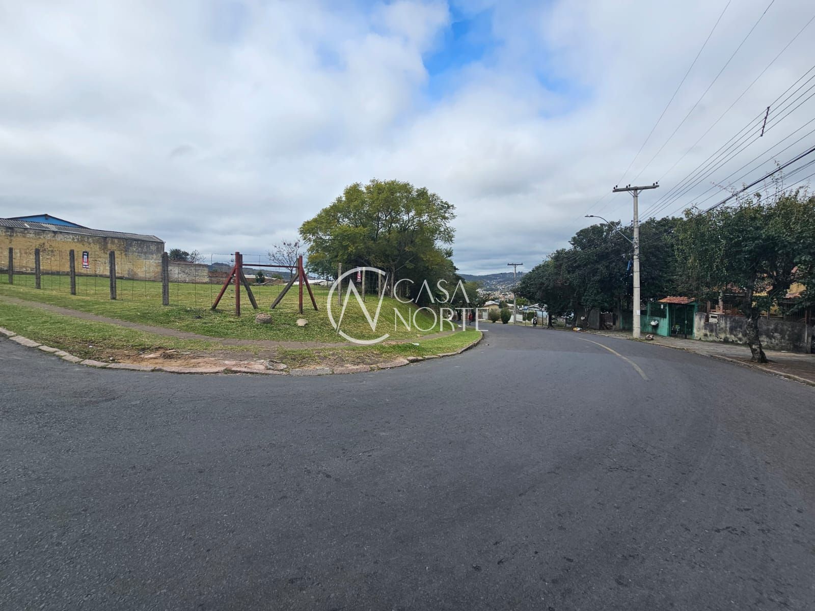 Terreno à venda  com 871m², Rua Patagônia no bairro Bom Jesus em Porto Alegre