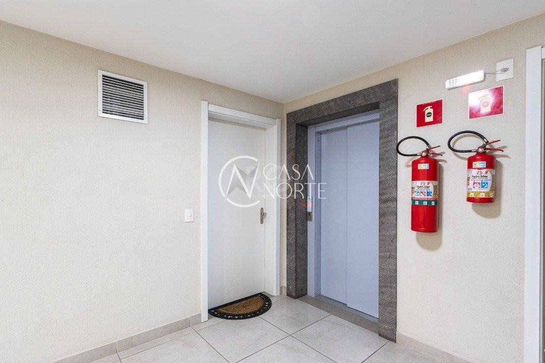 Duplex à venda com 3 quartos, 128m², 1 suíte, 3 vagas, Rua Coronel Claudino no bairro Cristal em Porto Alegre