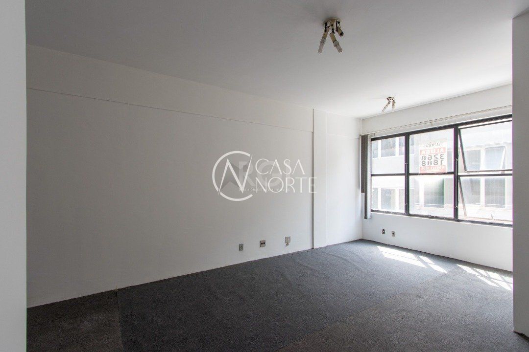 Sala Comercial à venda , 31m², Avenida Wenceslau Escobar no bairro Tristeza em Porto Alegre