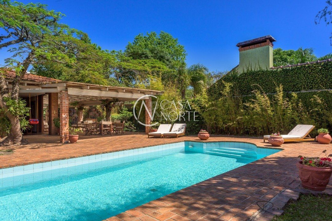 Casa à venda com 5 quartos, 418m², 1 suíte, 6 vagas, Rua Landel de Moura no bairro Tristeza em Porto Alegre