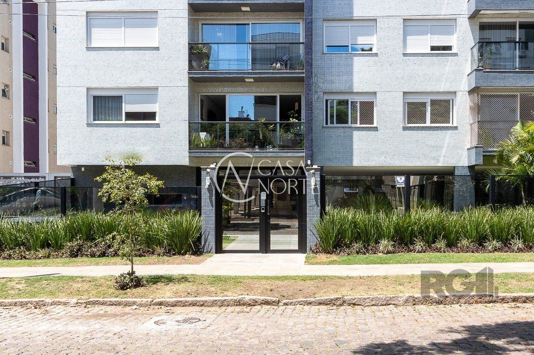 Cobertura à venda com 3 quartos, 265m², 3 suítes, 3 vagas, Rua José Gomes no bairro Tristeza em Porto Alegre