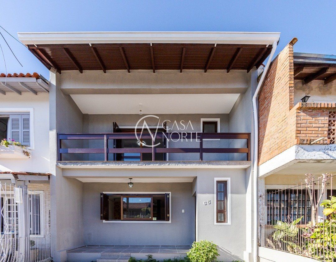 Casa à venda com 3 quartos, 156m², 1 suíte, 2 vagas, Rua Norival Paranaguá de Andrade no bairro Hípica em Porto Alegre