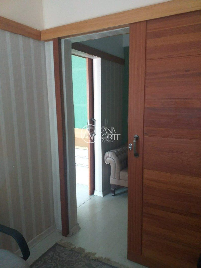 Sala Comercial à venda , 28m², 1 vaga, Rua José de Alencar no bairro Menino Deus em Porto Alegre