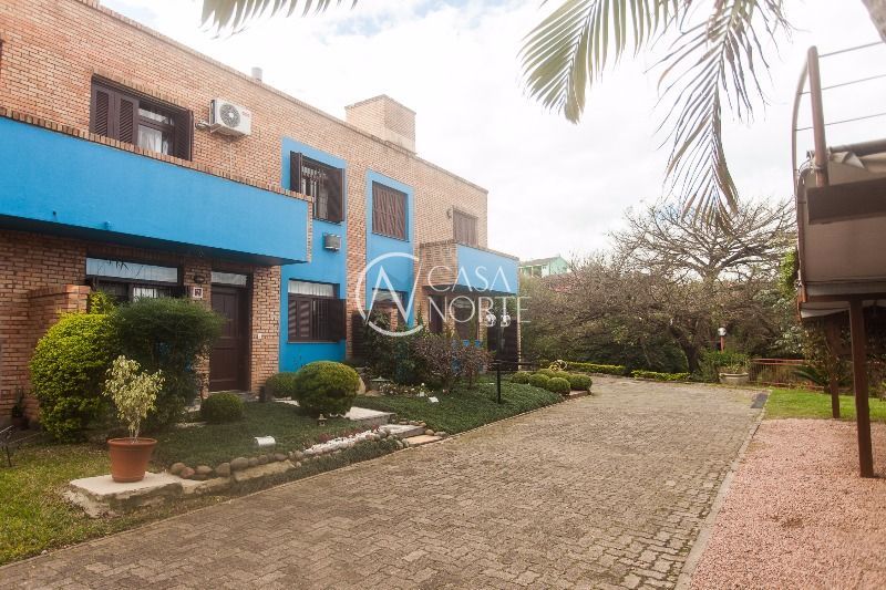 Casa de Condomínio à venda com 3 quartos, 170m², 1 suíte, 2 vagas, Avenida Vicente Monteggia no bairro Cavalhada em Porto Alegre