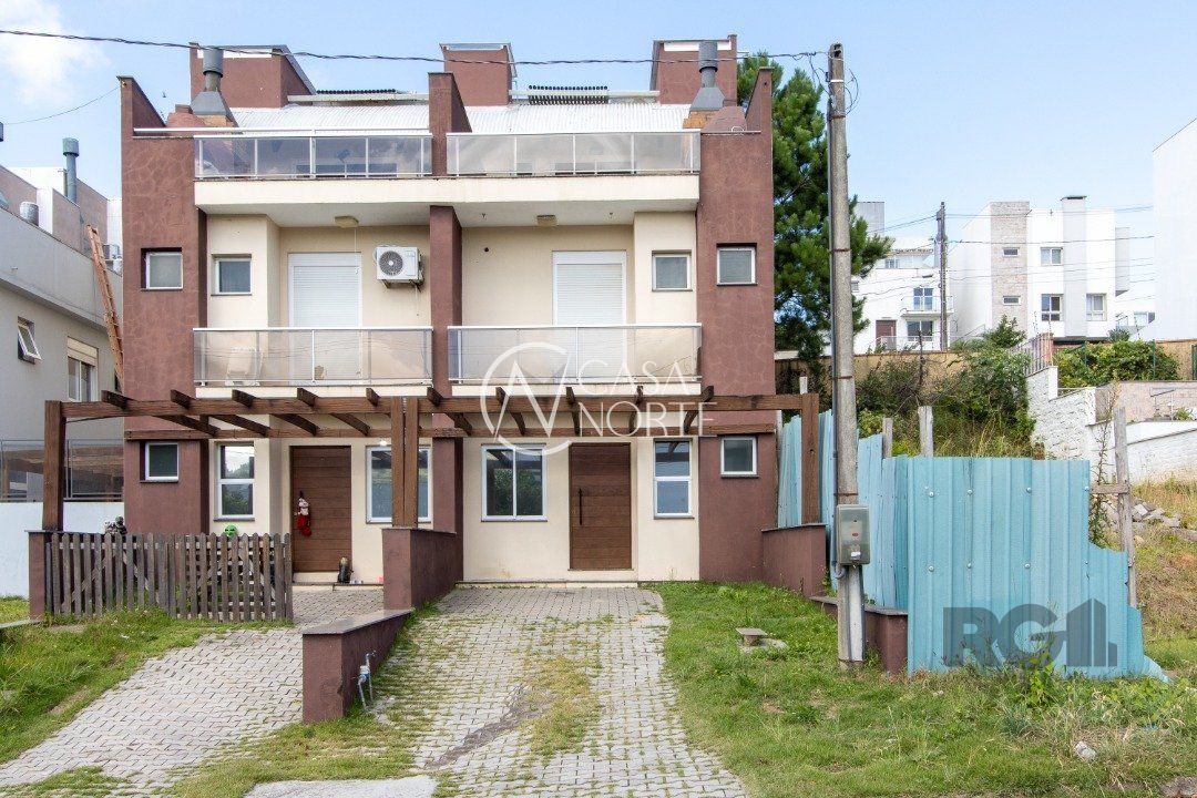 Casa à venda com 3 quartos, 149m², 1 suíte, 2 vagas, Rua Senador Mondin no bairro Aberta dos Morros em Porto Alegre