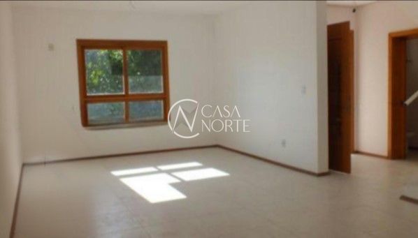 Casa de Condomínio à venda com 3 quartos, 131m², 1 suíte, 2 vagas, Avenida Vicente Monteggia no bairro Cavalhada em Porto Alegre