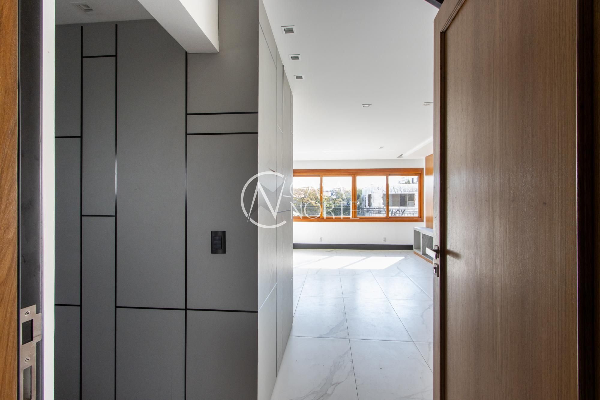 Cobertura à venda com 4 quartos, 129m², 1 suíte, 1 vaga, Rua General Pedro Bittencourt no bairro Passo da Areia em Porto Alegre