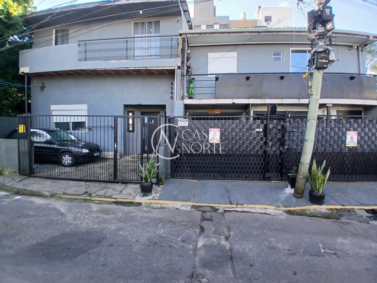 Casa à venda com 3 quartos, 150m², 3 vagas, Rua Domingos da Silva no bairro Camaquã em Porto Alegre