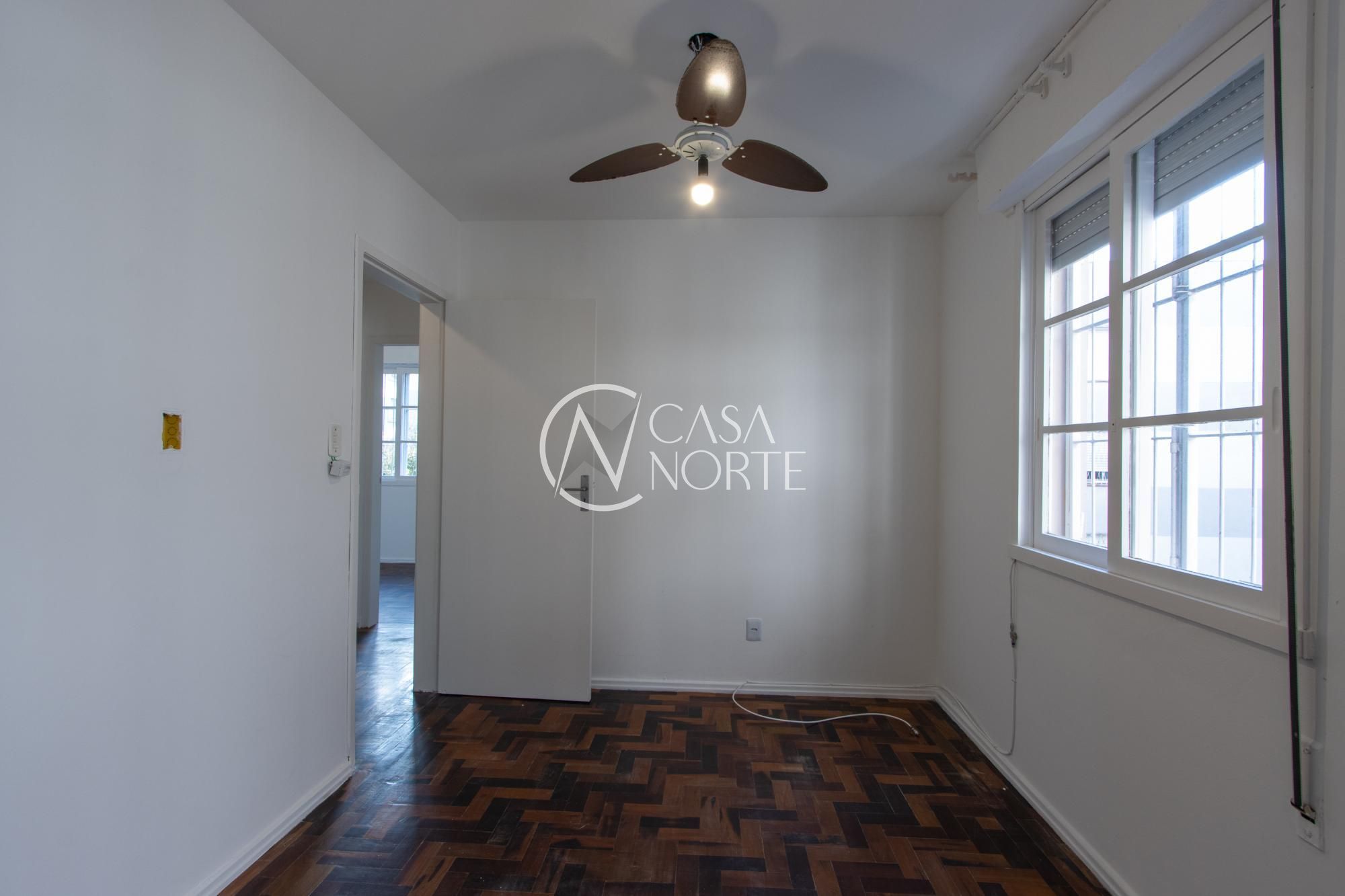 Apartamento à venda com 3 quartos, 77m², 1 vaga, Rua Marechal Mesquita no bairro Teresópolis em Porto Alegre