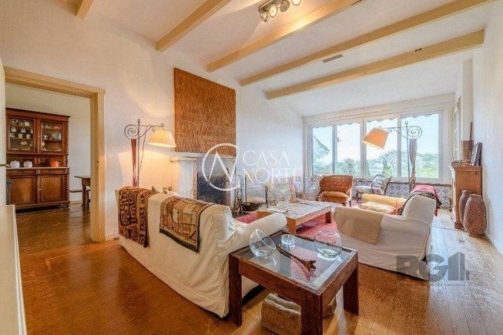 Casa à venda com 3 quartos, 153m², 3 vagas, Rua Nossa Senhora Aparecida no bairro Vila Conceição em Porto Alegre