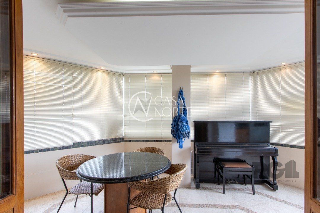 Apartamento à venda com 3 quartos, 116m², 1 suíte, 2 vagas, Rua Doutor Mário Totta no bairro Tristeza em Porto Alegre