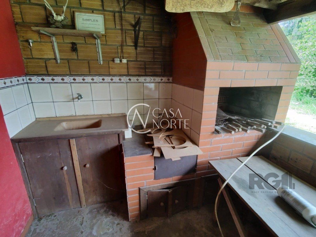 Terreno à venda  com 380m², Rua Giorgio Negroni no bairro Espírito Santo em Porto Alegre