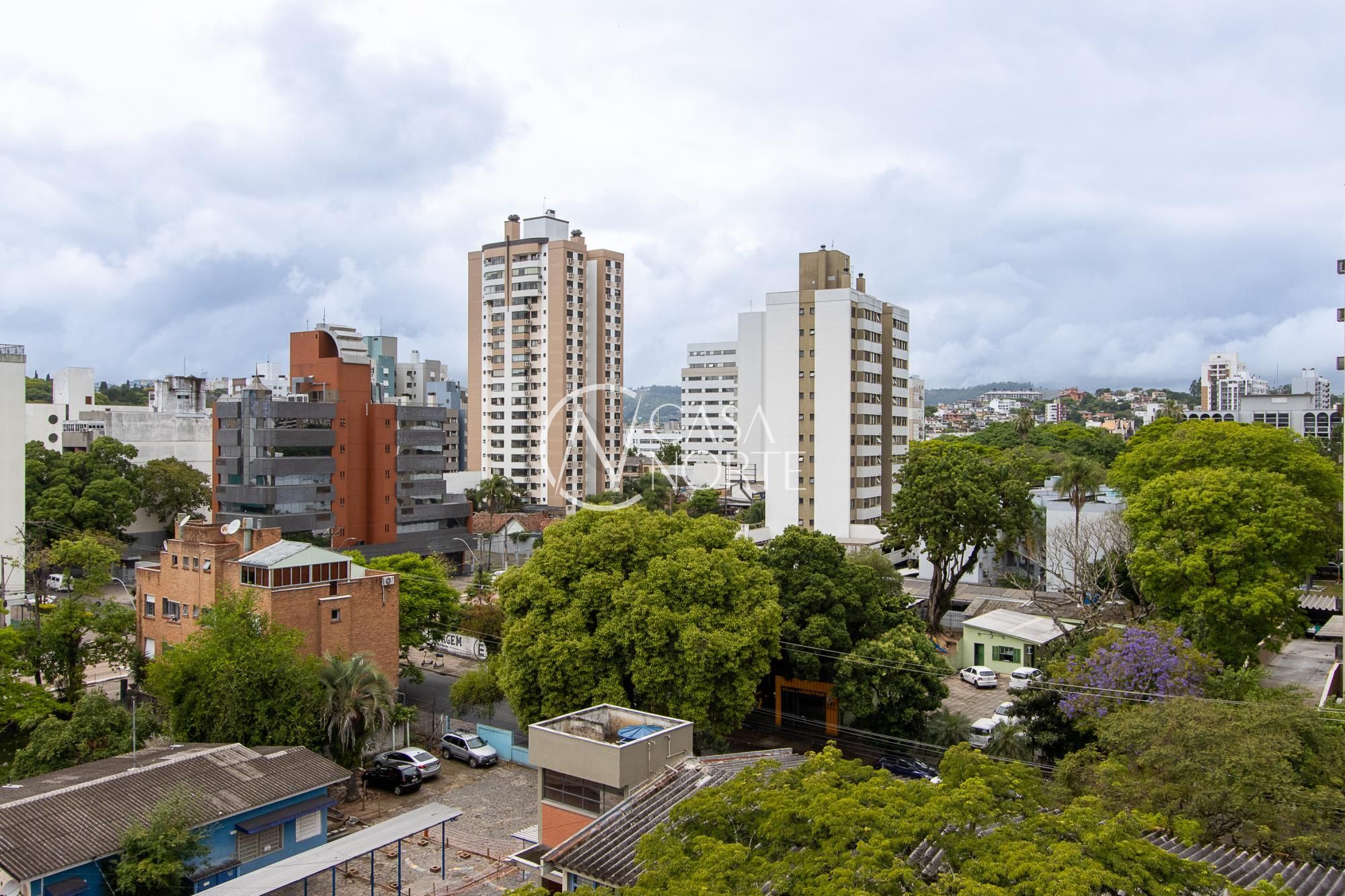 Apartamento à venda com 2 quartos, 63m², 1 suíte, 1 vaga, Rua Barão do Triunfo no bairro Menino Deus em Porto Alegre