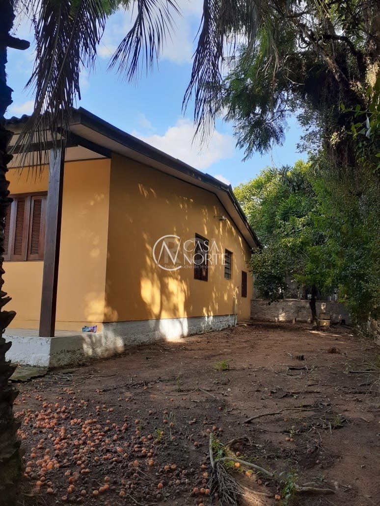 Casa à venda com 2 quartos, 80m², 3 vagas, Rua Doutor Cecilio Monza no bairro Belém Novo em Porto Alegre