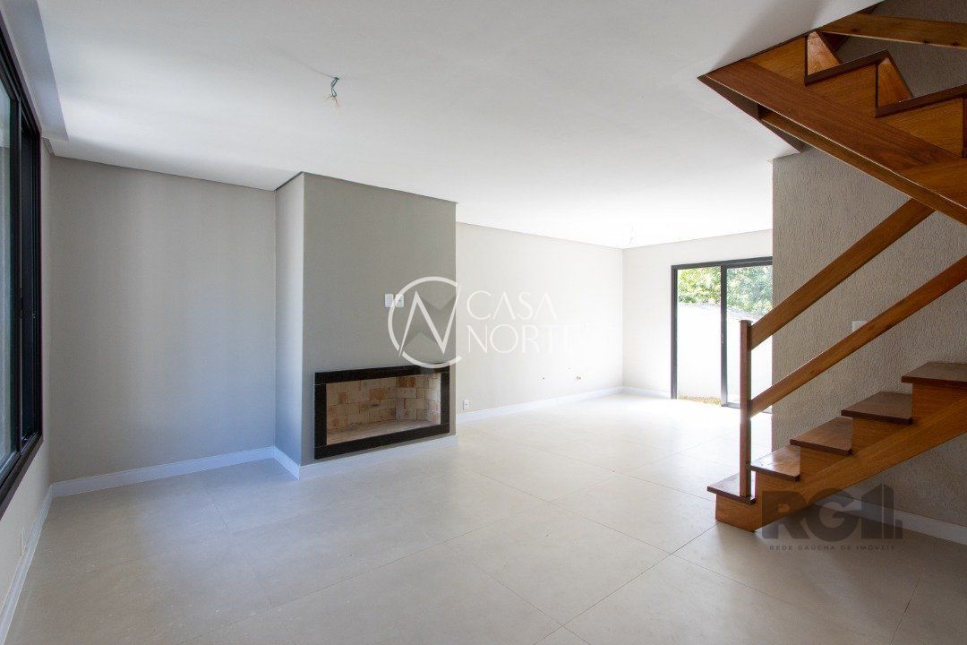 Sobrado à venda com 3 quartos, 96m², 1 suíte, 2 vagas, Rua Santa Vitória no bairro Tristeza em Porto Alegre