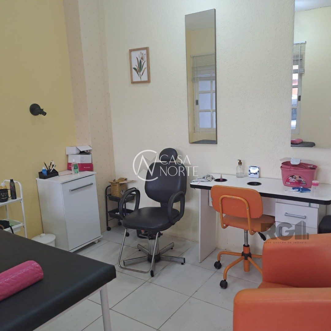 Casa à venda com 3 quartos, 140m², 1 suíte, 3 vagas, Rua Angico no bairro Hípica em Porto Alegre